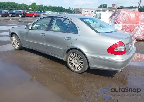 2008 Mercedes-Benz E 350 4Matic z USA, uszkodzony, nr VIN WDBUF87X28B294677